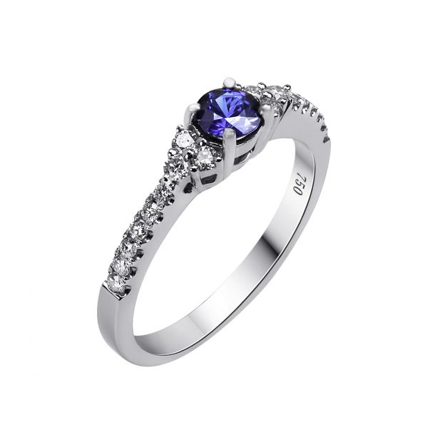 Janet Isherwood Jewellery white gold sapphire and diamond ring JIR022